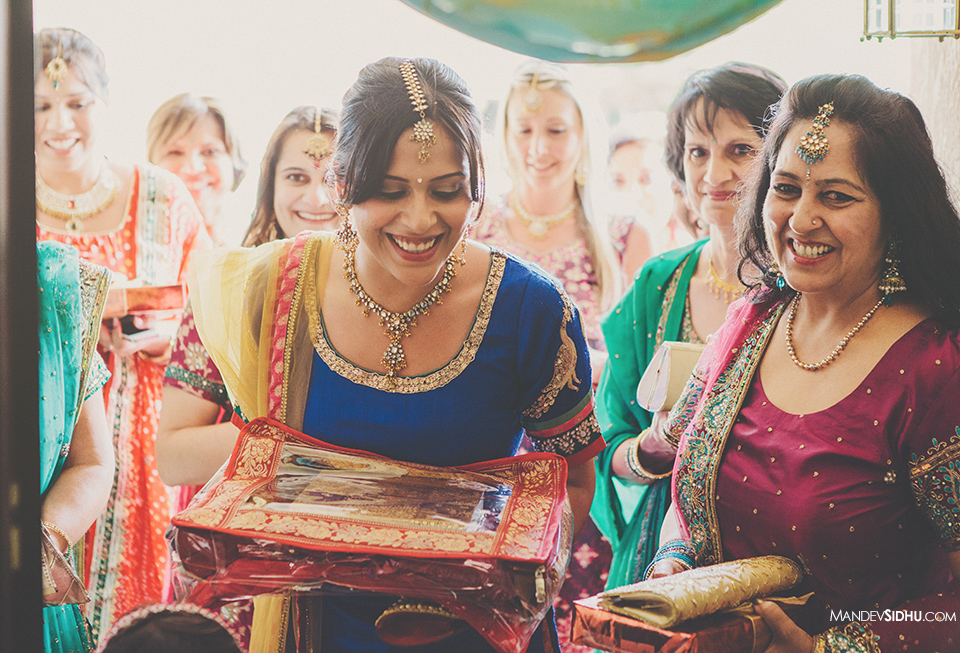 Sikh Wedding Photos | Artistic Mehndi